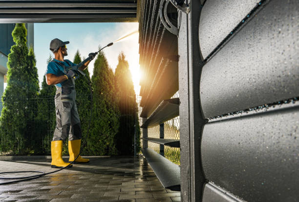 Best Animal Enclosure Cleaning  in Justice, IL